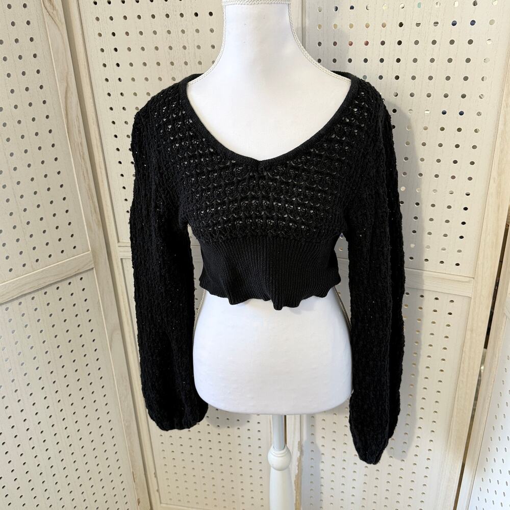 Altar'd State Black Cropped Knit Sweater Long Sleeve Small
